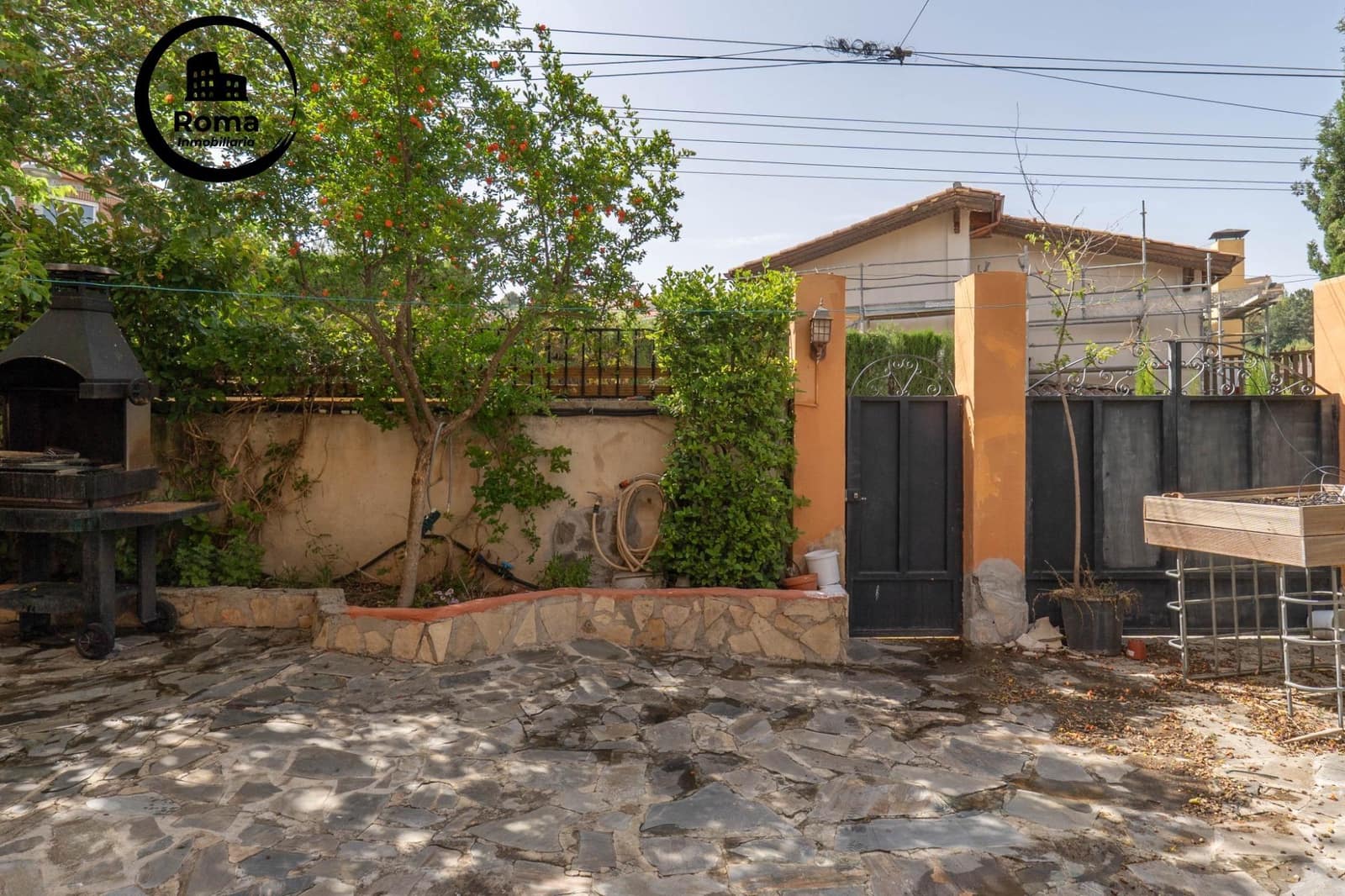 3 Zimmer Villa zu verkaufen in La Zubia mit Pool Garage - 350.000 € (Ref: 9755840)