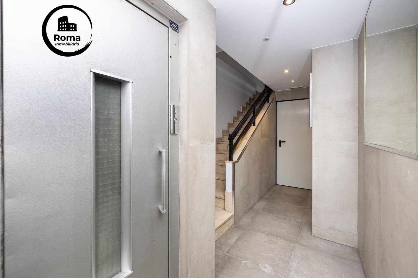 2 soveværelse Lejlighed til salg i Granada by - € 360.000 (Ref: 9755842)