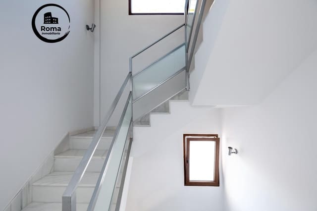 4 soverom Leilighet til salgs i La Zubia med garasje - € 392 000 (Ref: 9758188)