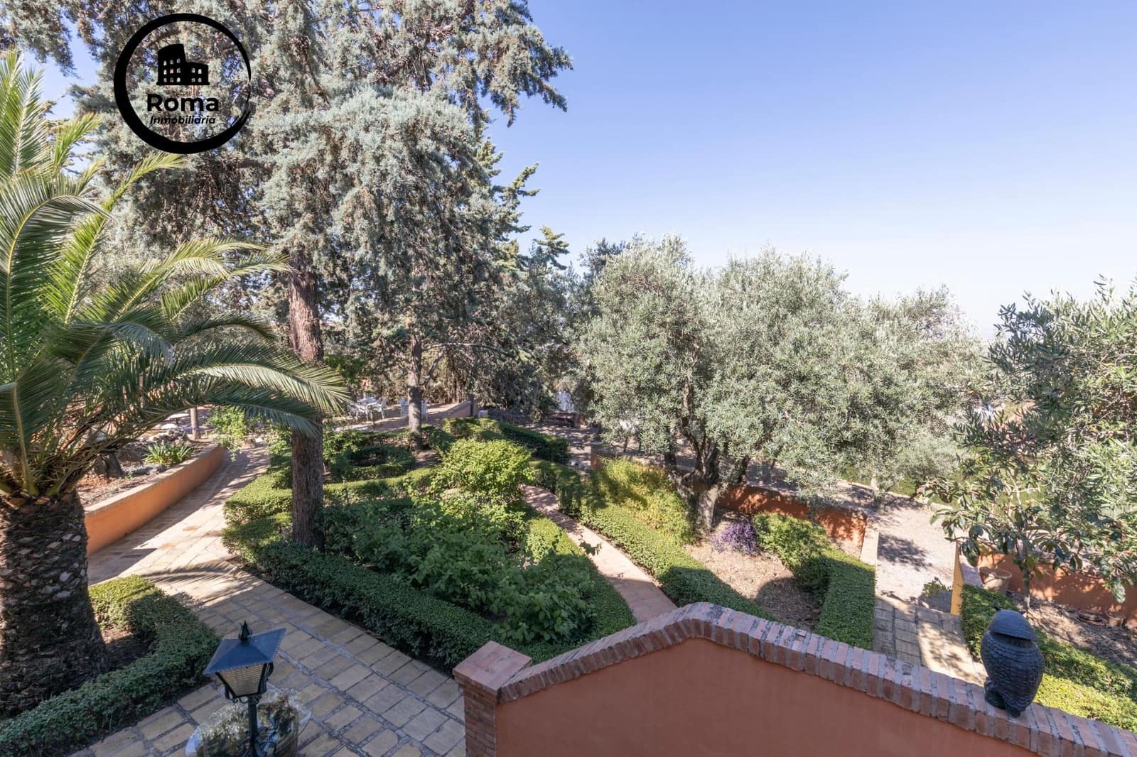 11 soverom Villa til salgs i Huetor Vega med garasje - € 850 000 (Ref: 9759097)