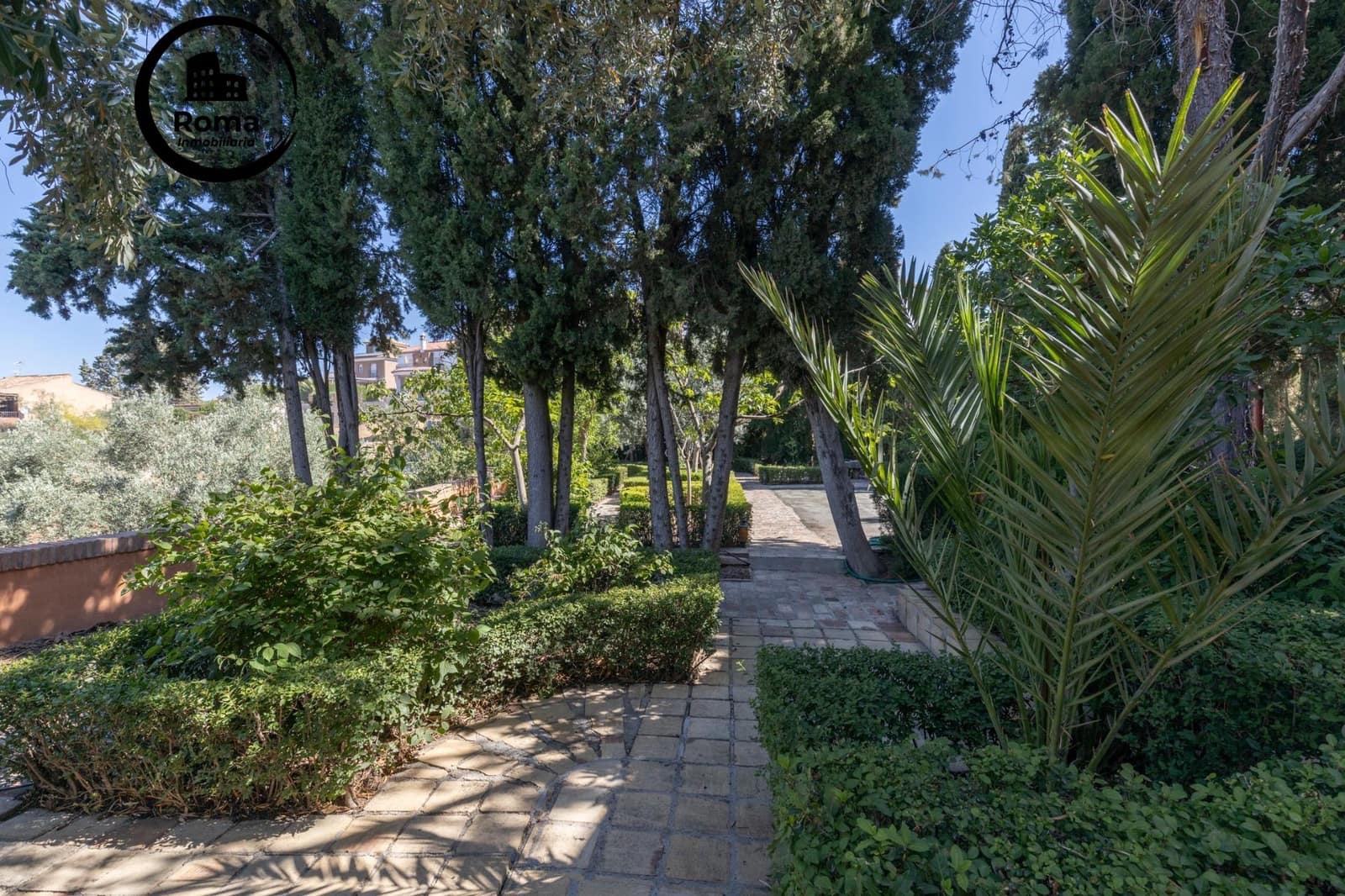 11 soverom Villa til salgs i Huetor Vega med garasje - € 850 000 (Ref: 9759097)