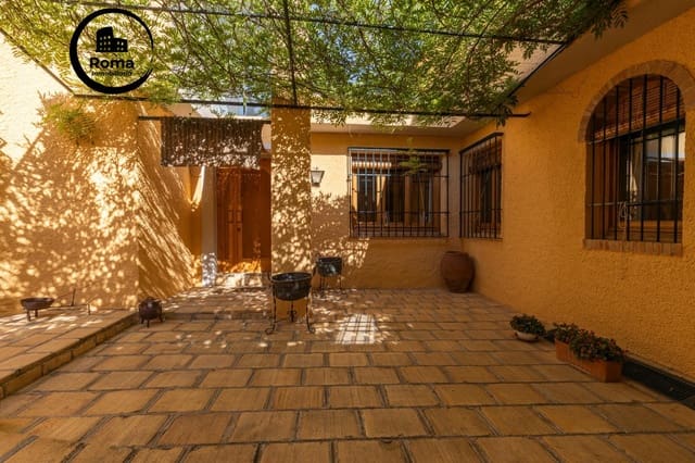 11 soverom Villa til salgs i Huétor Vega med garasje - € 850 000 (Ref: 9759097)