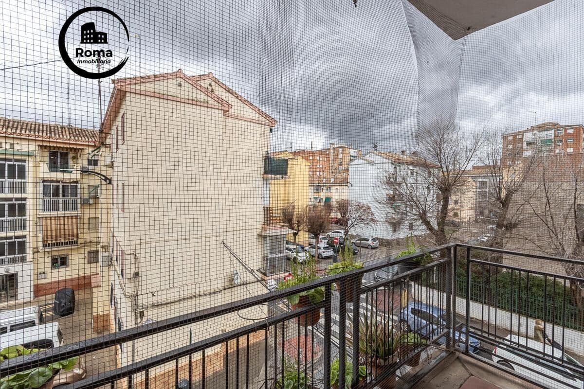 3 bedroom Flat for sale in Granada city - € 144,900 (Ref: 9759101)