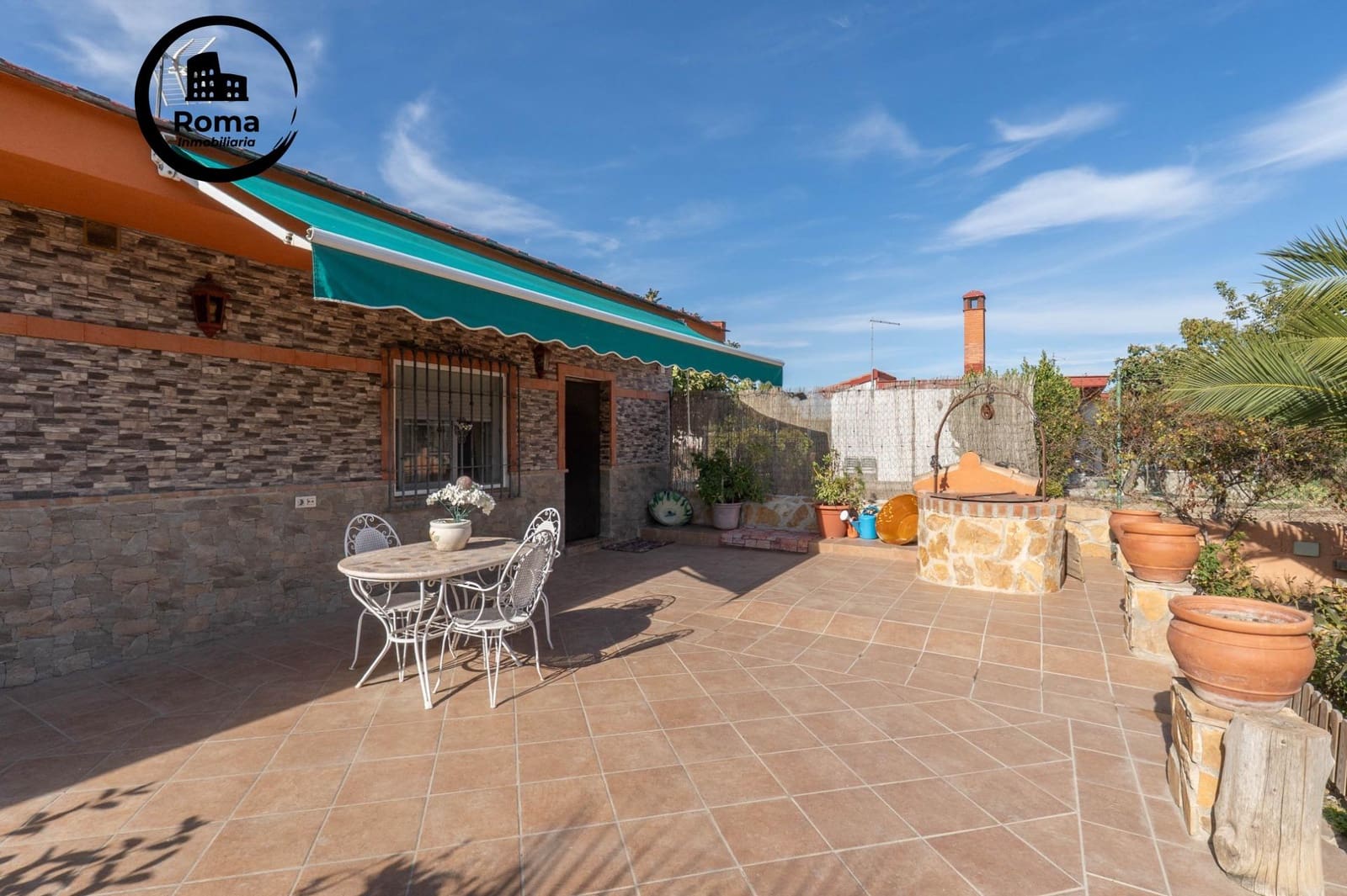 2 soverom Villa til salgs i Granada by med svømmebasseng garasje - € 269 900 (Ref: 9759110)