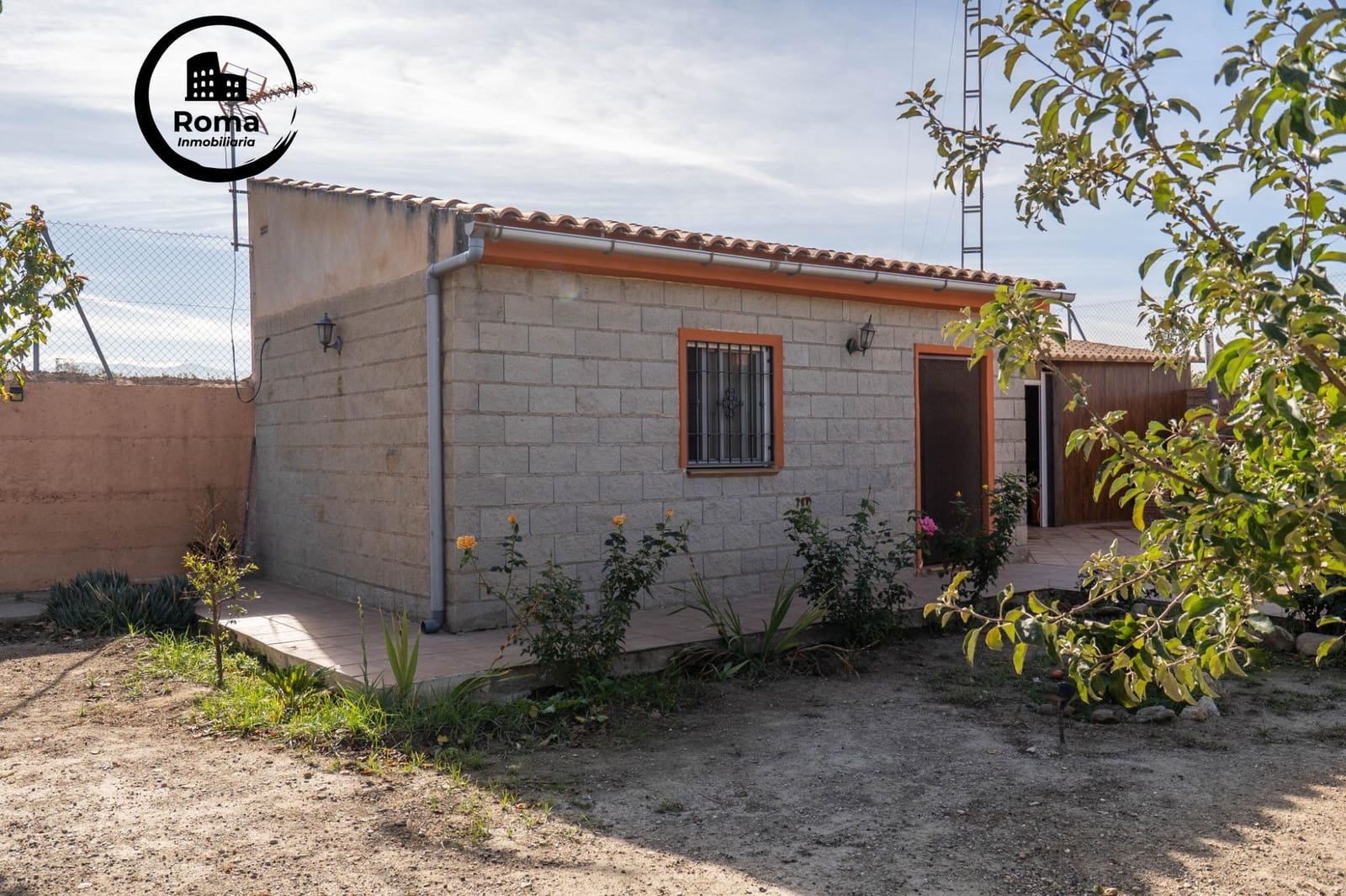 2 soverom Villa til salgs i Granada by med svømmebasseng garasje - € 269 900 (Ref: 9759110)