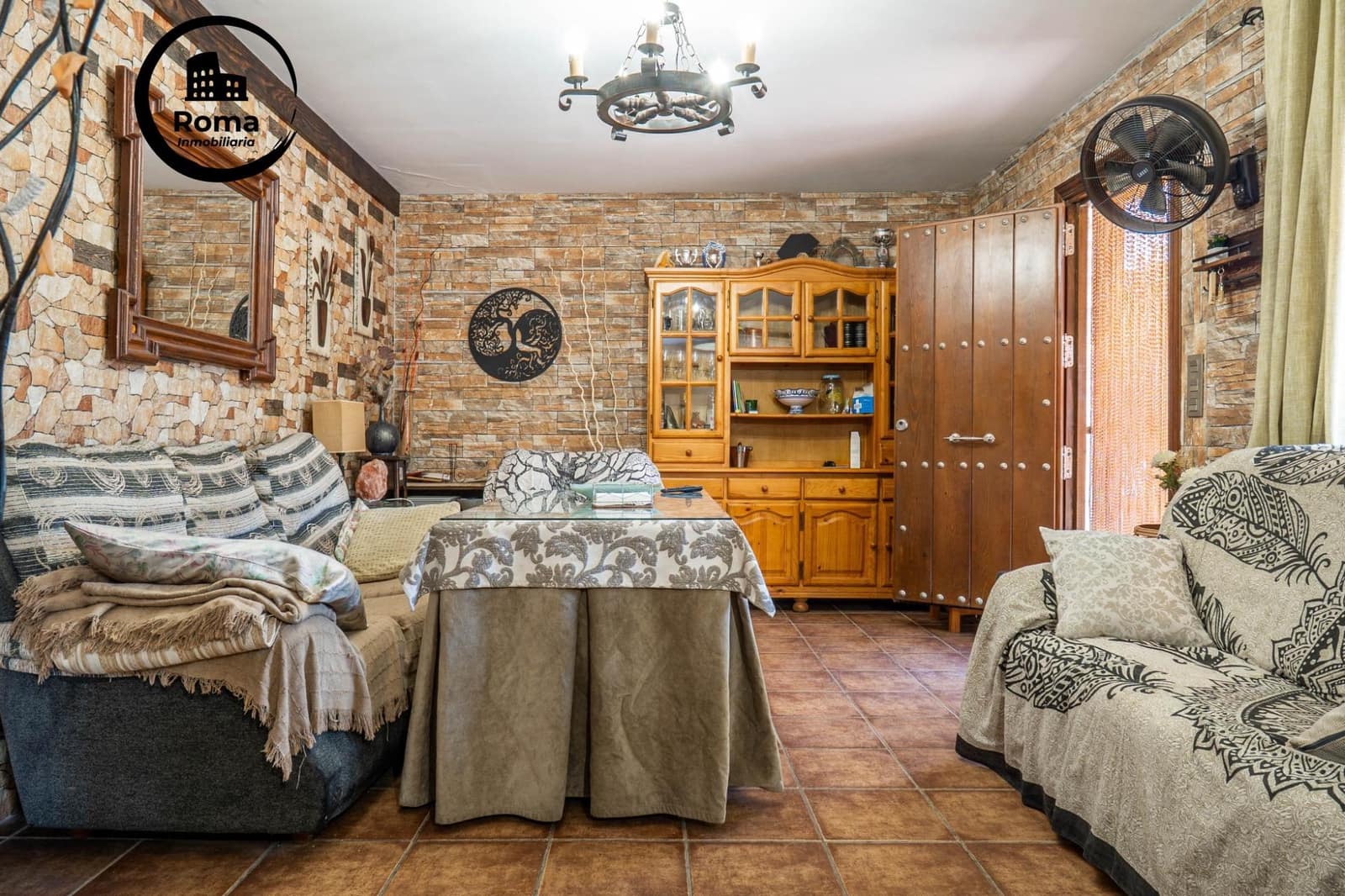 2 soverom Villa til salgs i Granada by med svømmebasseng garasje - € 269 900 (Ref: 9759110)