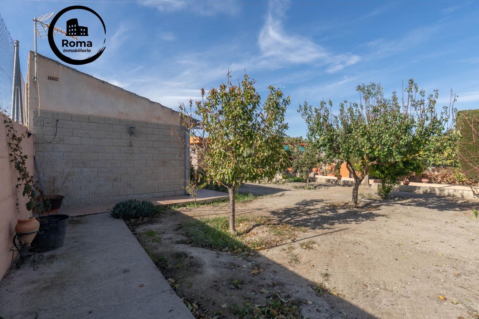 2 soverom Villa til salgs i Granada by med svømmebasseng garasje - € 269 900 (Ref: 9759110)