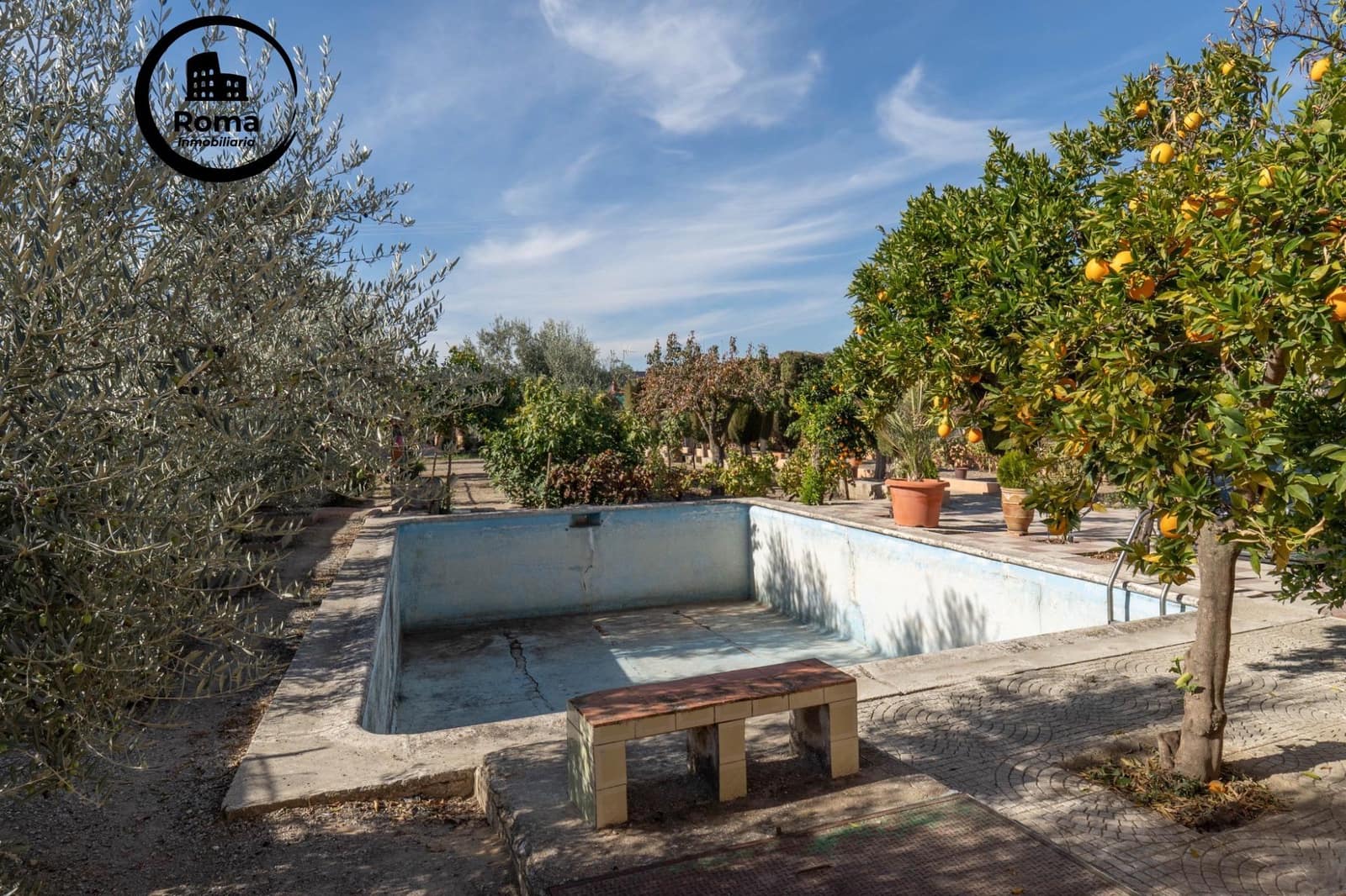 2 soverom Villa til salgs i Granada by med svømmebasseng garasje - € 269 900 (Ref: 9759110)