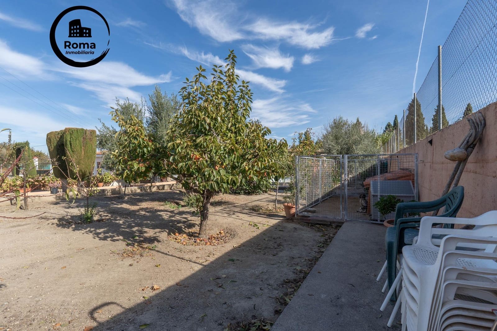 2 soverom Villa til salgs i Granada by med svømmebasseng garasje - € 269 900 (Ref: 9759110)