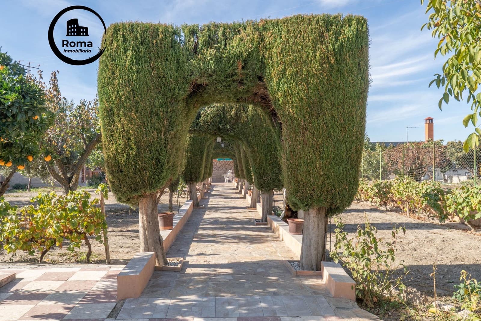 2 soverom Villa til salgs i Granada by med svømmebasseng garasje - € 269 900 (Ref: 9759110)