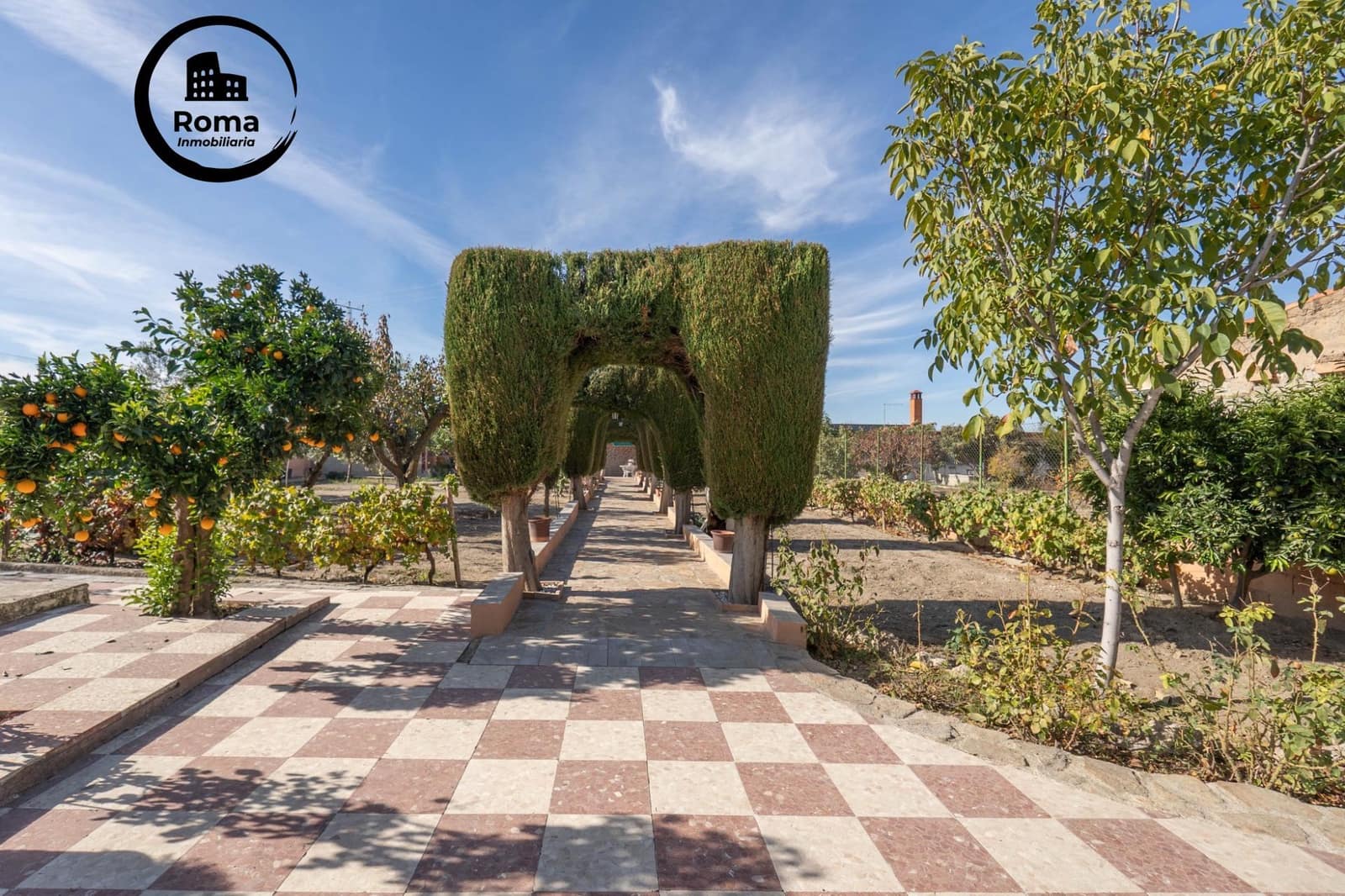 2 soverom Villa til salgs i Granada by med svømmebasseng garasje - € 269 900 (Ref: 9759110)