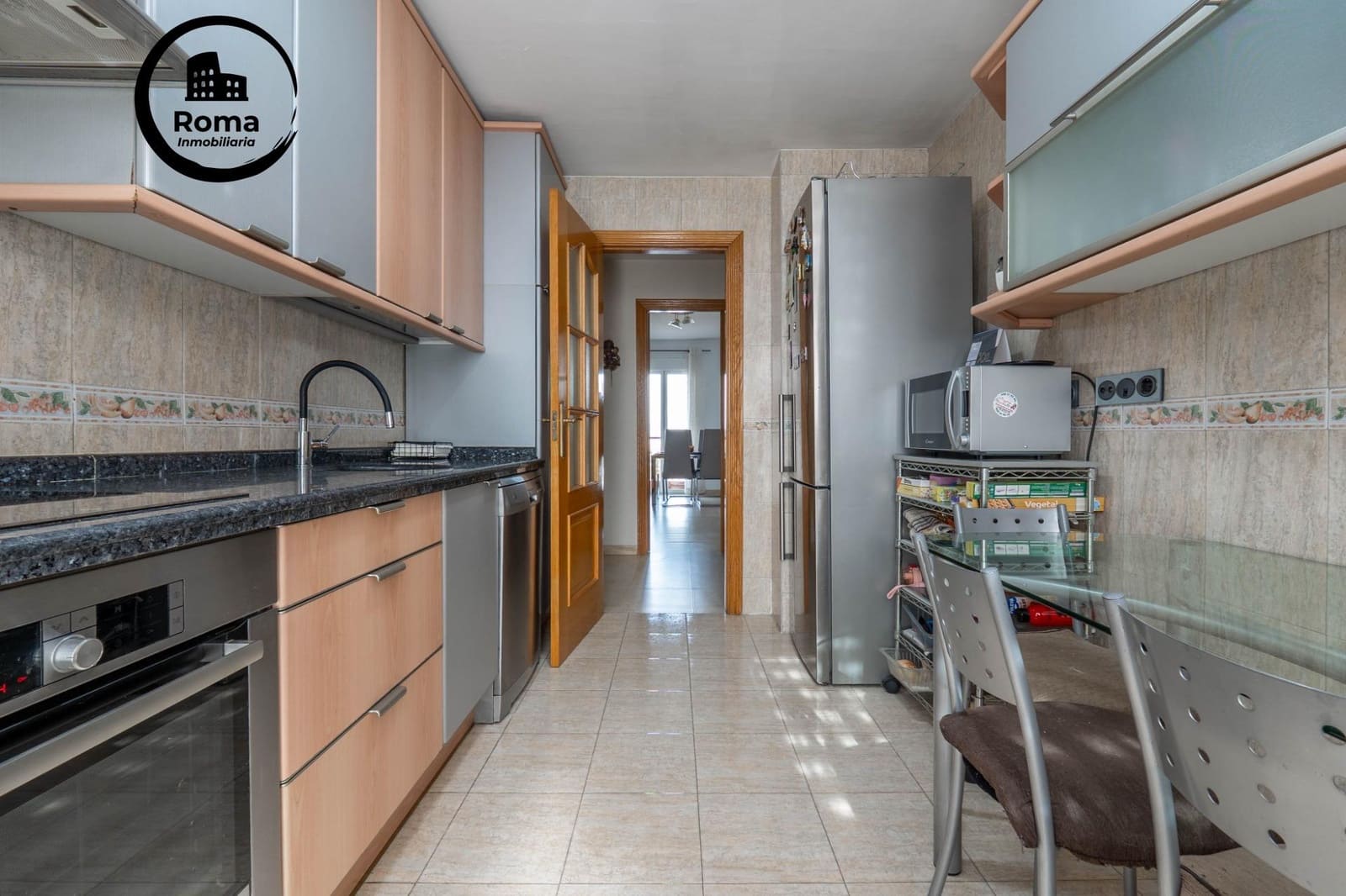 3 bedroom Flat for sale in Granada city with garage - € 240,000 (Ref: 9773202)