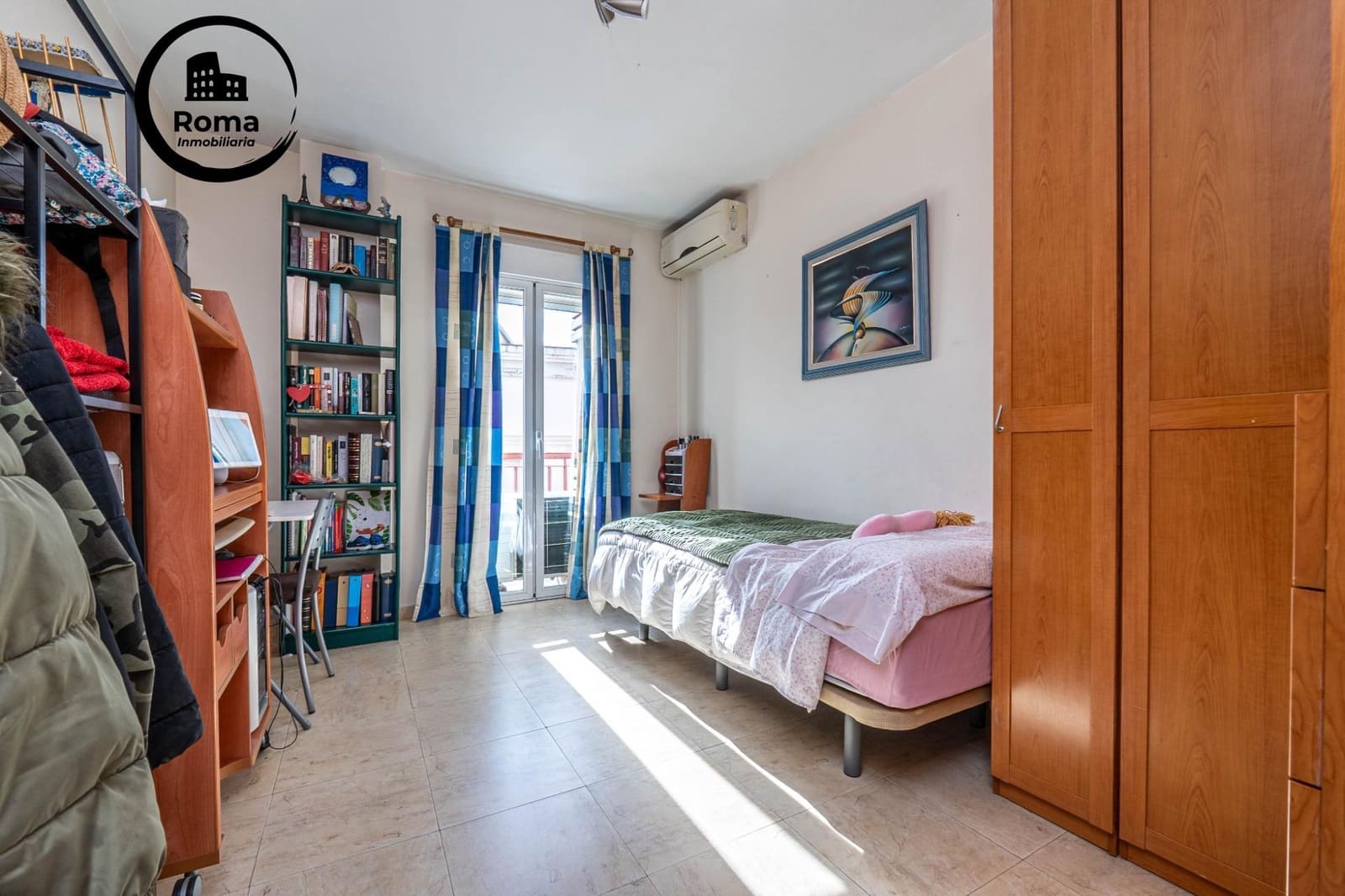 3 bedroom Flat for sale in Granada city with garage - € 240,000 (Ref: 9773202)