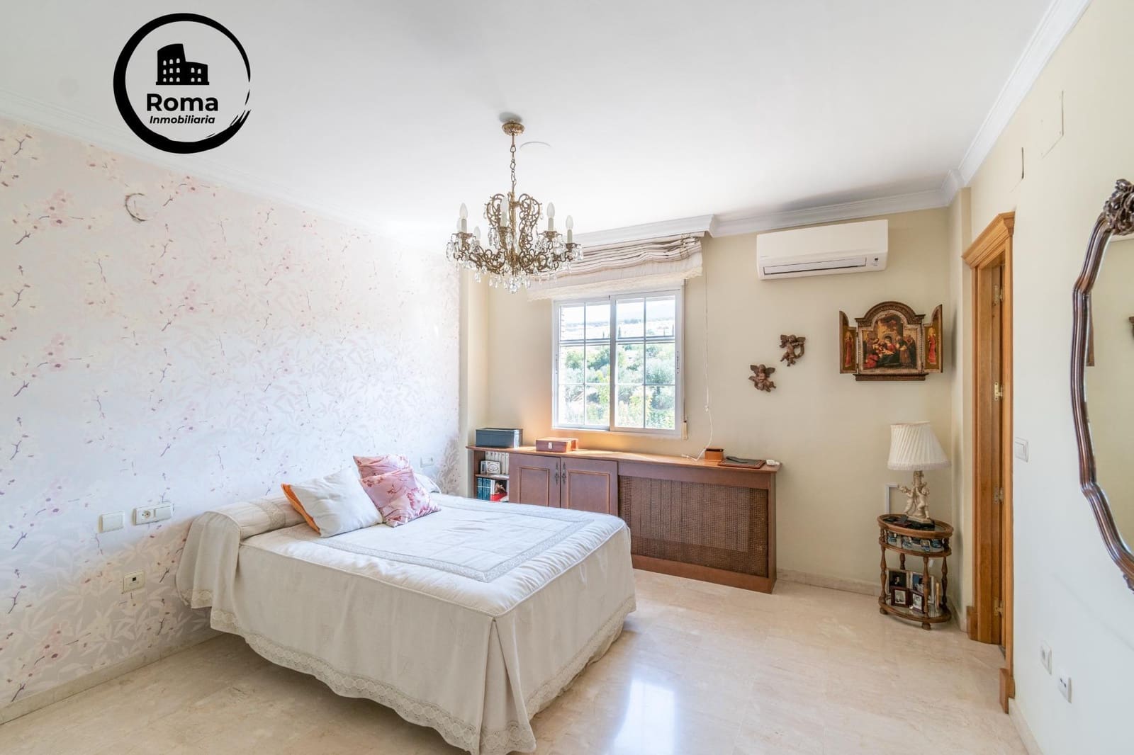 4 bedroom Villa for sale in La Zubia with pool garage - € 380,000 (Ref: 9773205)