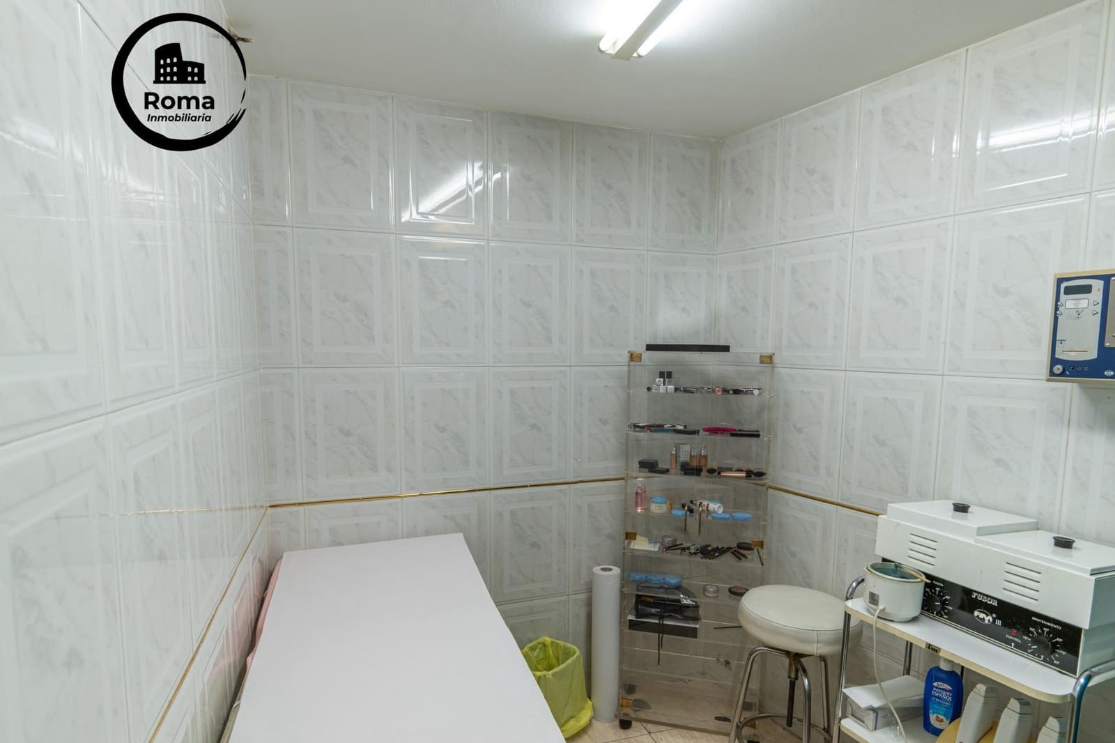 Commercial for sale in Granada city - € 440,000 (Ref: 9773207)