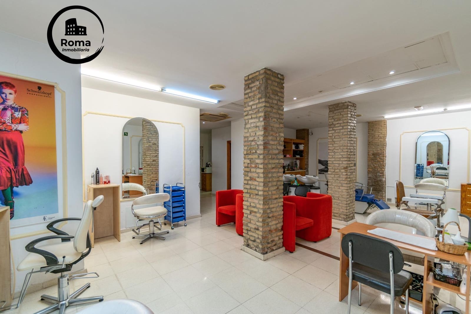 Commercial for sale in Granada city - € 440,000 (Ref: 9773207)