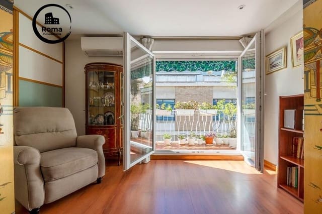 4 sovrum Takvåning till salu i Granada stad - 419 000 € (Ref: 9773210)