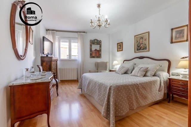 4 sovrum Takvåning till salu i Granada stad - 419 000 € (Ref: 9773210)