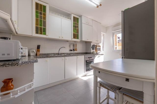 4 sovrum Takvåning till salu i Granada stad - 419 000 € (Ref: 9773213)