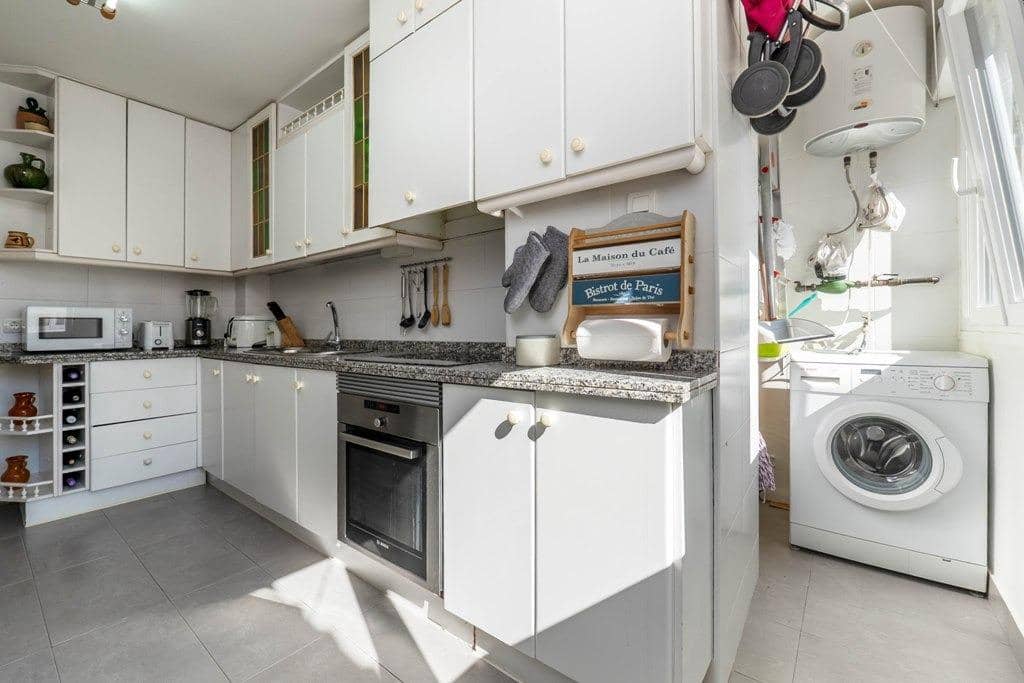 4 sovrum Takvåning till salu i Granada stad - 419 000 € (Ref: 9773213)