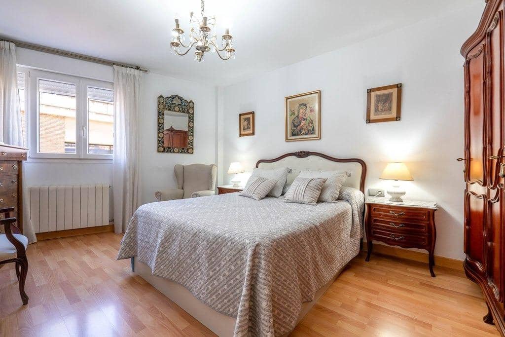 4 sovrum Takvåning till salu i Granada stad - 419 000 € (Ref: 9773213)