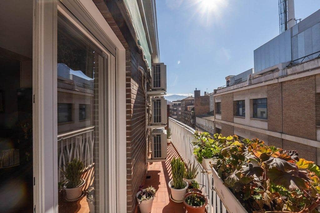 4 sovrum Takvåning till salu i Granada stad - 419 000 € (Ref: 9773213)