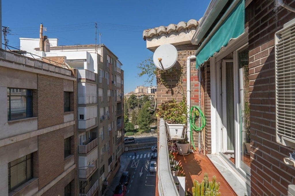4 sovrum Takvåning till salu i Granada stad - 419 000 € (Ref: 9773213)