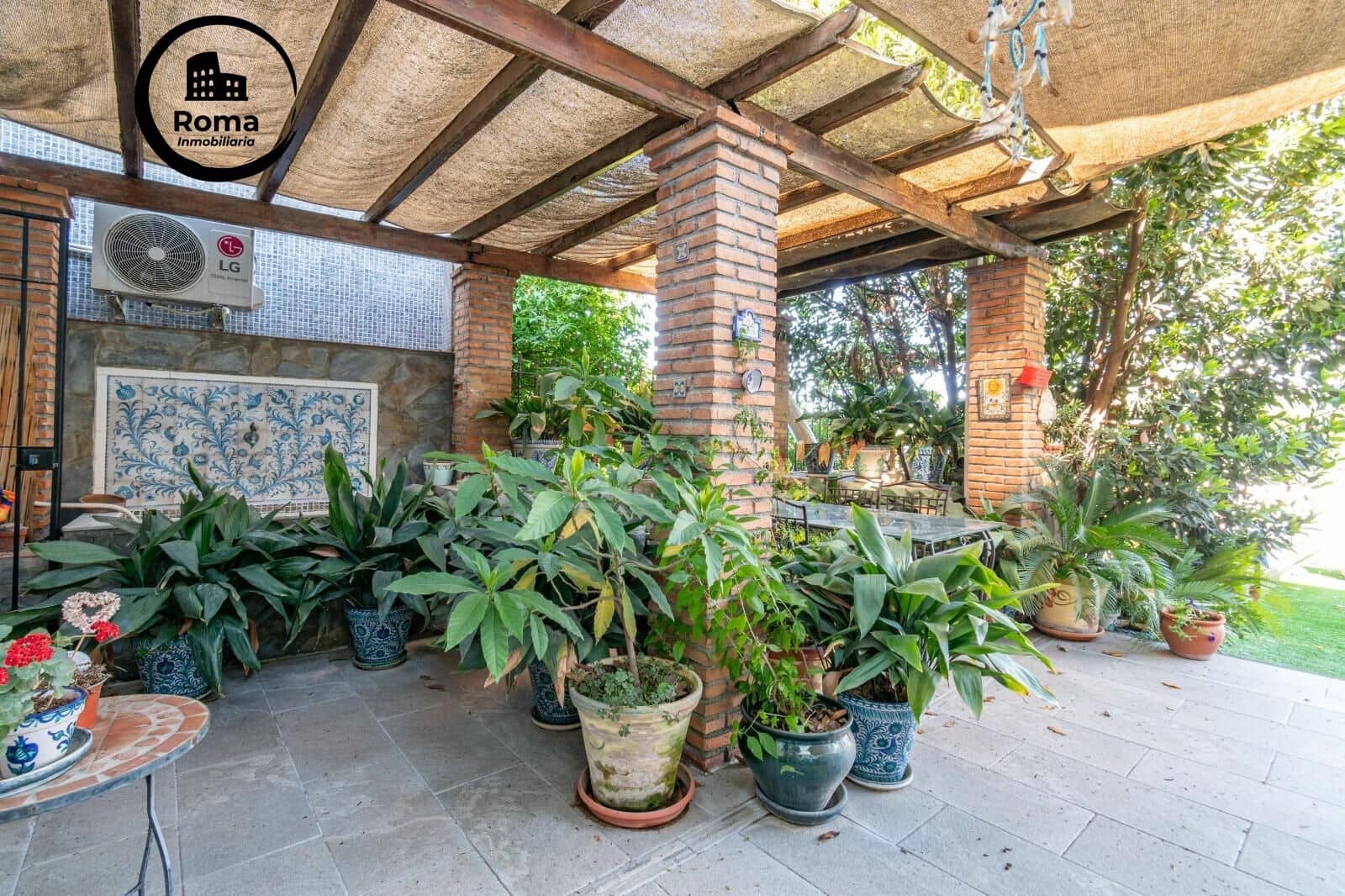 5 sovrum Villa till salu i Granada stad med pool - 350 000 € (Ref: 9773217)