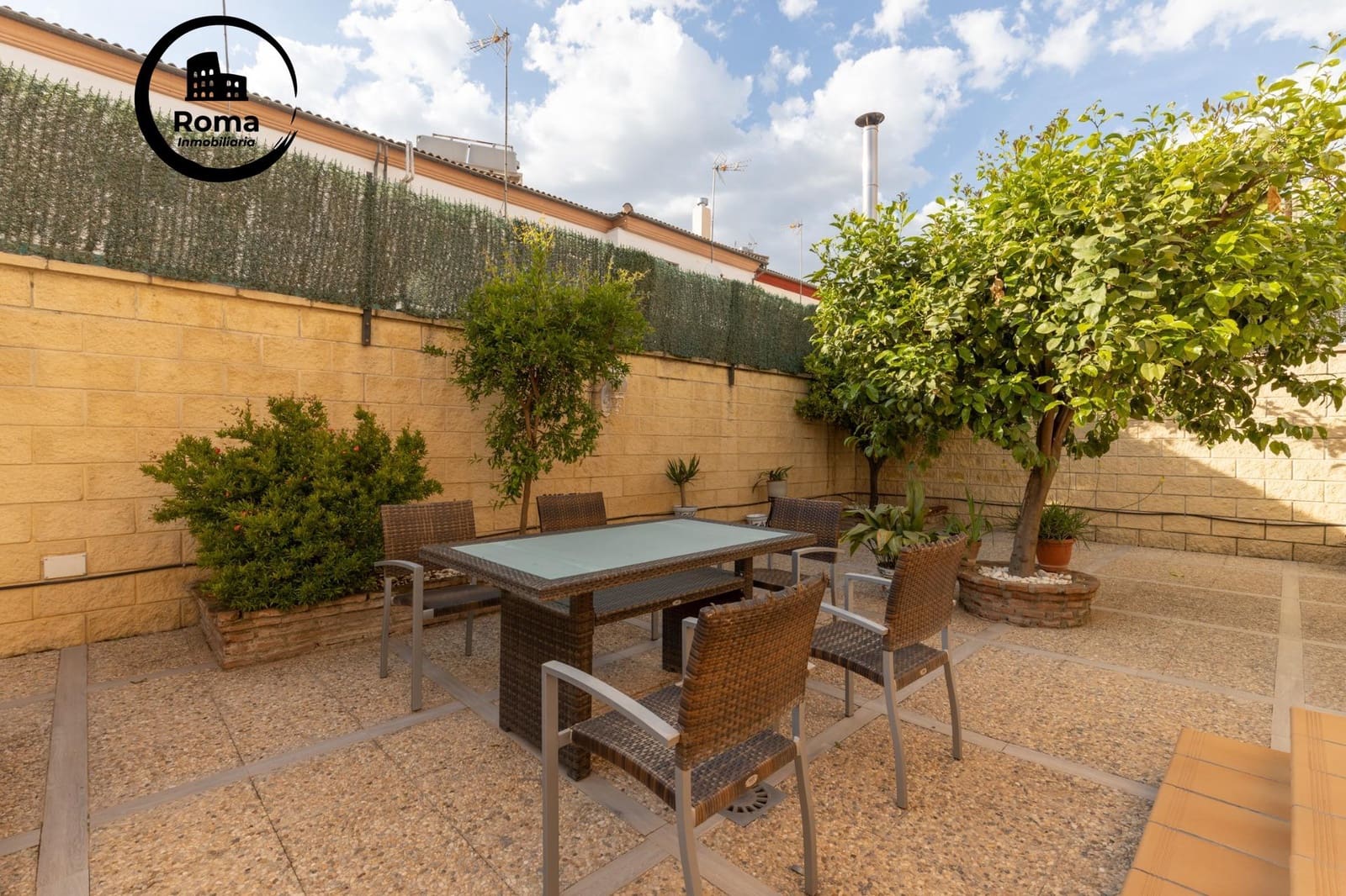 4 bedroom Villa for sale in Atarfe - € 380,000 (Ref: 9773219)