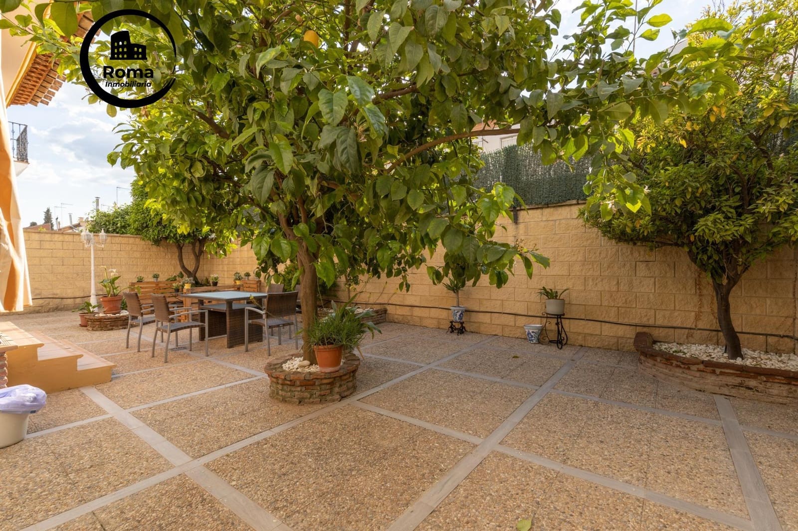 4 bedroom Villa for sale in Atarfe - € 380,000 (Ref: 9773219)