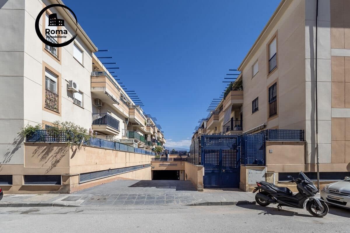 2 bedroom Flat for sale in Las Gabias with pool garage - € 154,900 (Ref: 9785047)