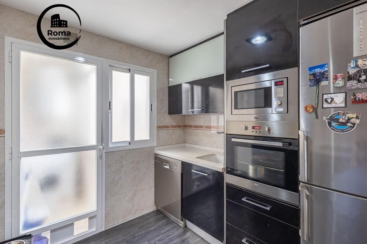 2 bedroom Flat for sale in Las Gabias with pool garage - € 154,900 (Ref: 9785047)