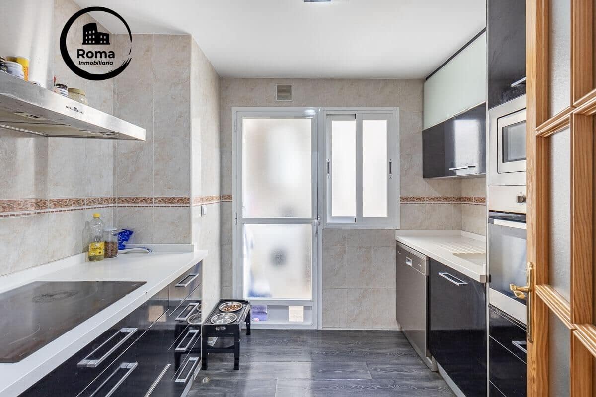 2 bedroom Flat for sale in Las Gabias with pool garage - € 154,900 (Ref: 9785047)