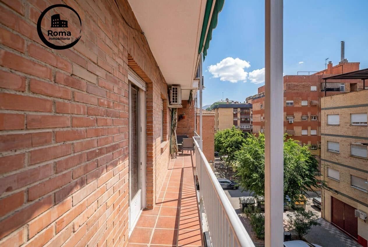 3 Zimmer Wohnung zu verkaufen in Granada Stadt - 238.000 € (Ref: 9788516)