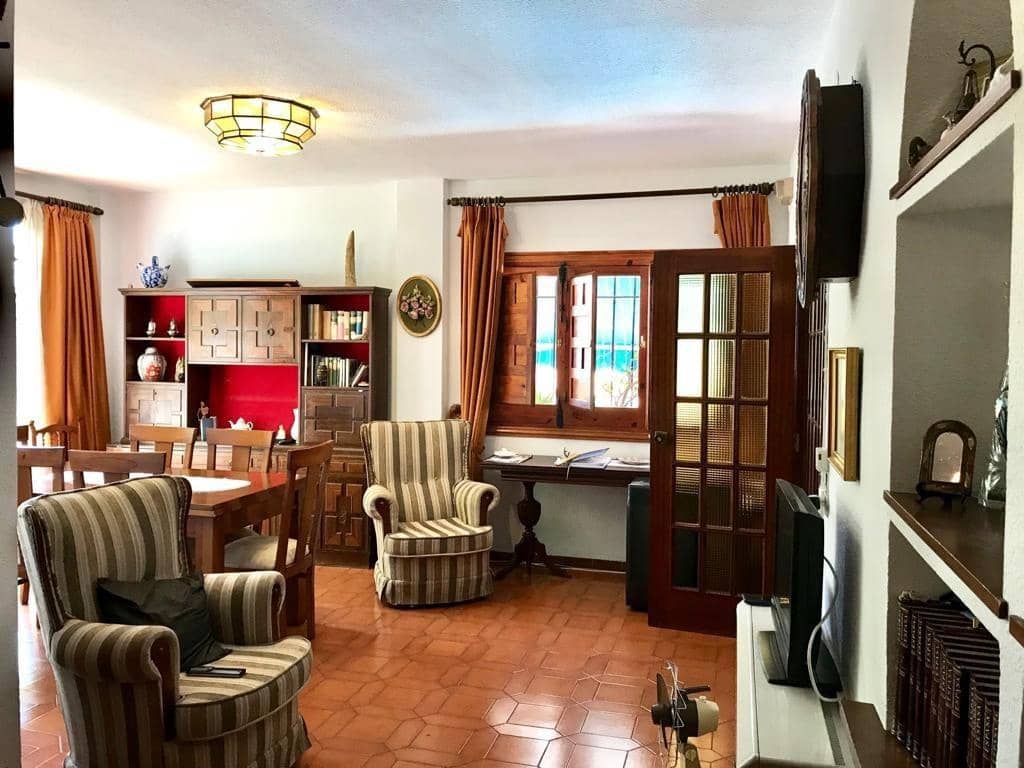 5 quarto Moradia para venda em La Zubia com garagem - 460 000 € (Ref: 9791182)