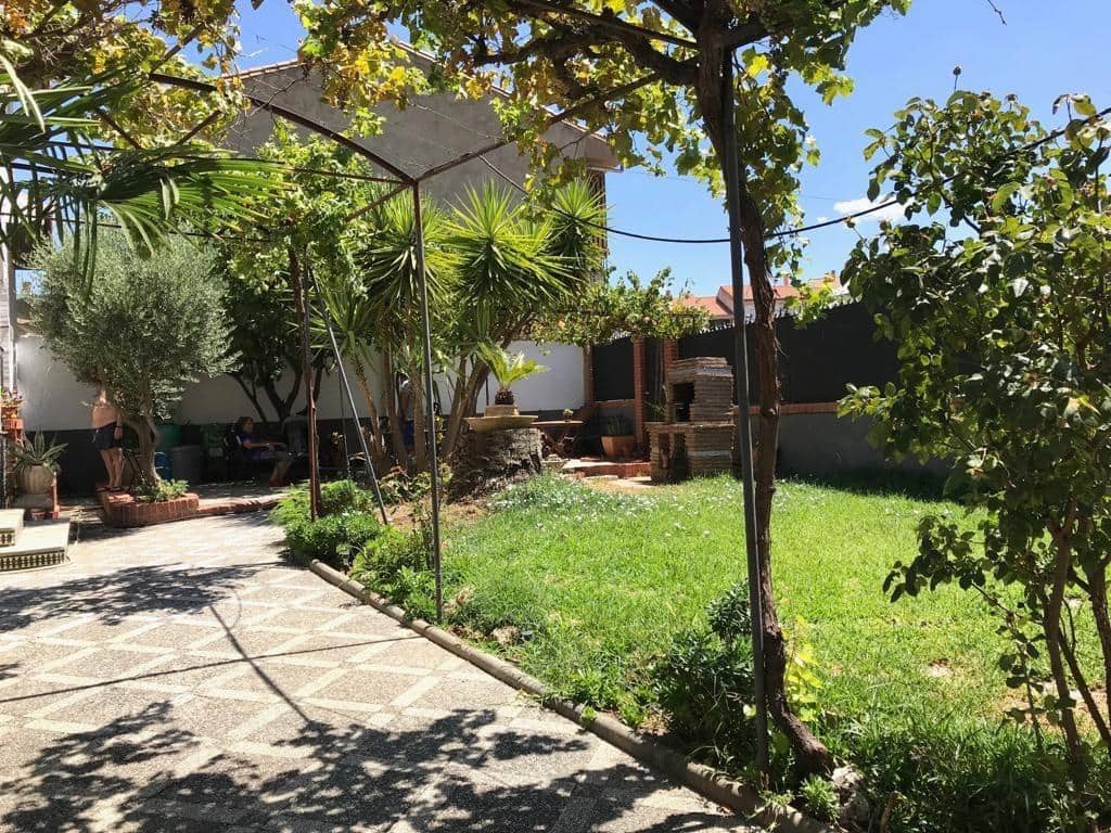 5 quarto Moradia para venda em La Zubia com garagem - 460 000 € (Ref: 9791182)