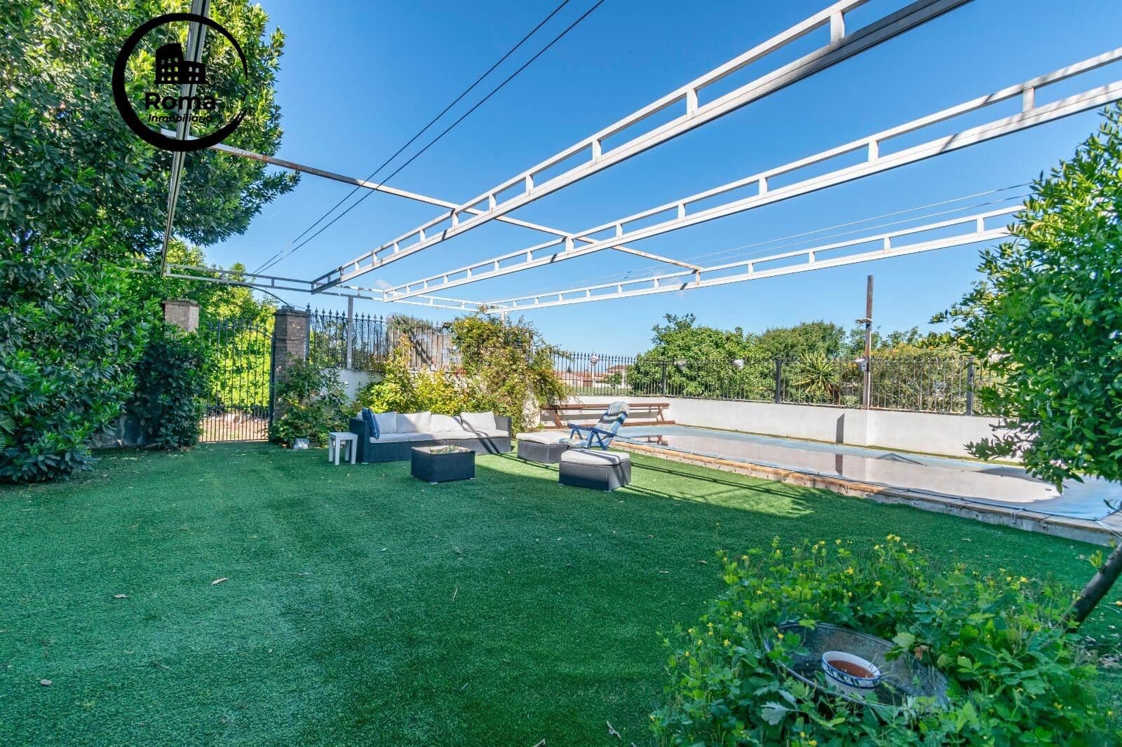 5 camera da letto Villa in vendita in Granada citta con piscina - 350.000 € (Rif: 9791193)