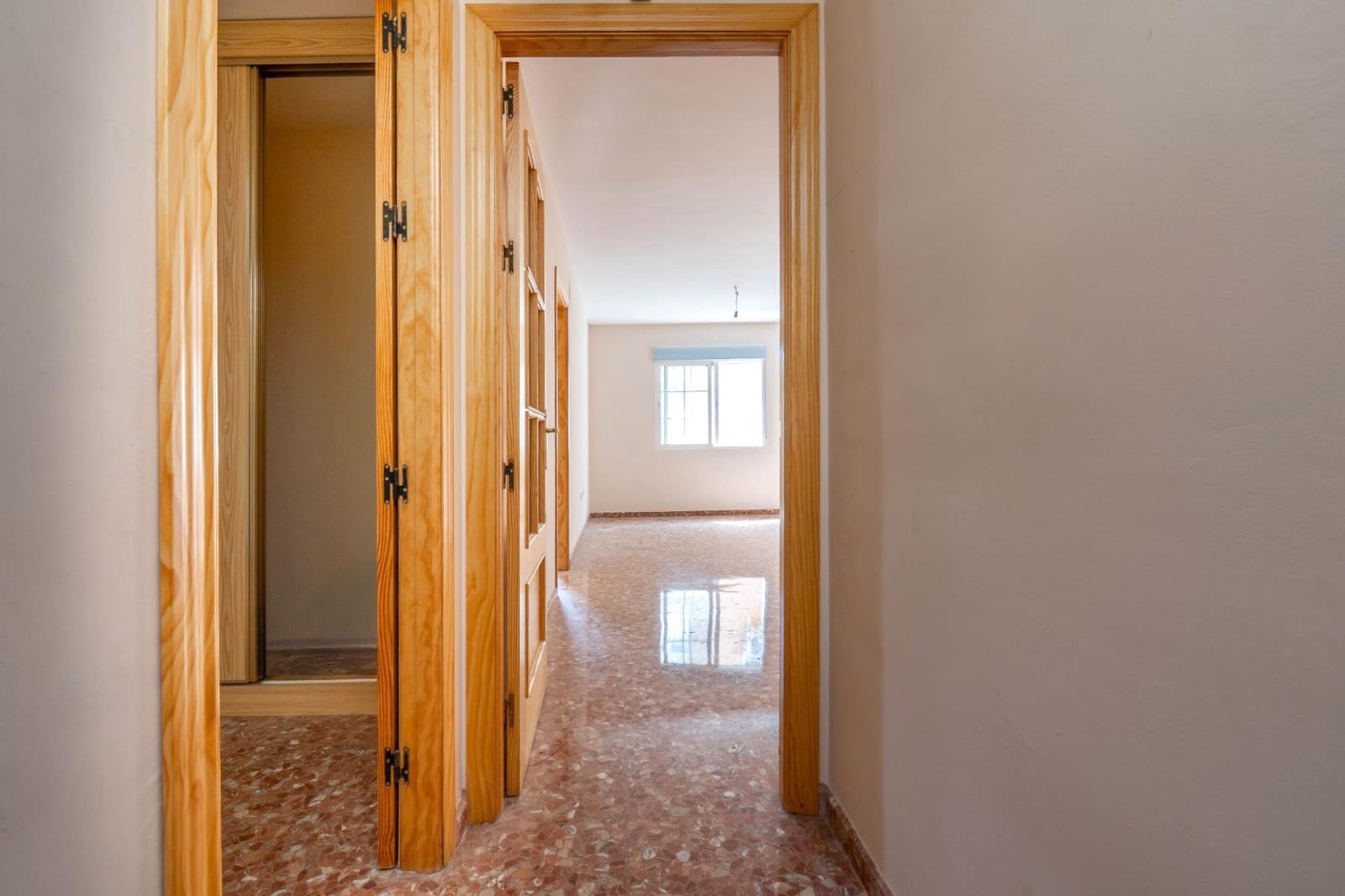 1 bedroom Apartment for sale in Las Gabias - € 102,000 (Ref: 9794806)