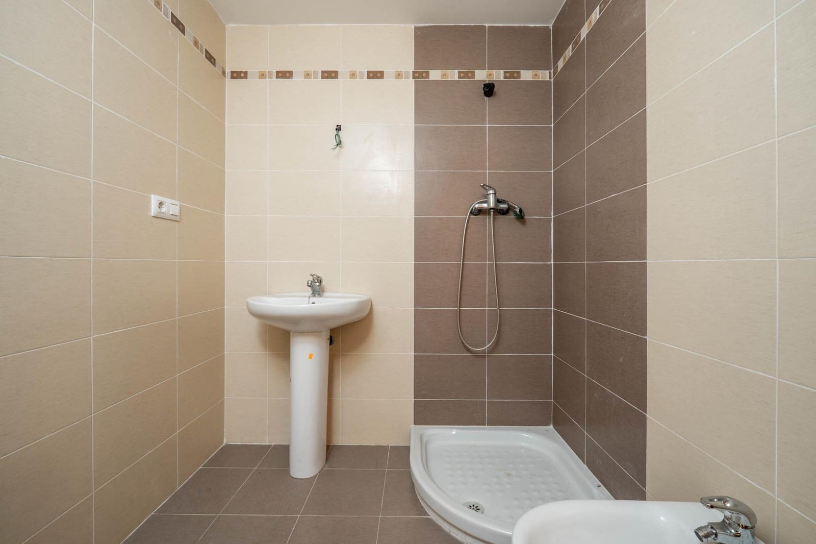 1 bedroom Apartment for sale in Las Gabias - € 102,000 (Ref: 9794806)