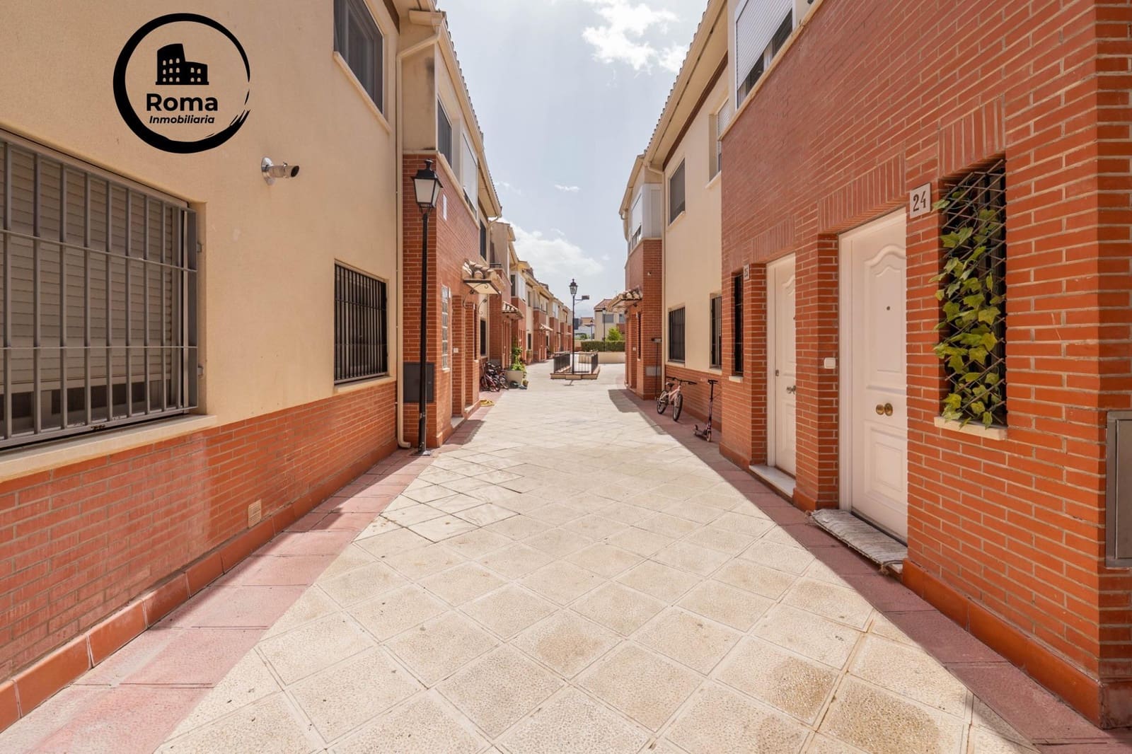 2 chambre Villa/Maison Mitoyenne à vendre à Ogijares avec garage - 149 900 € (Ref: 9794810)