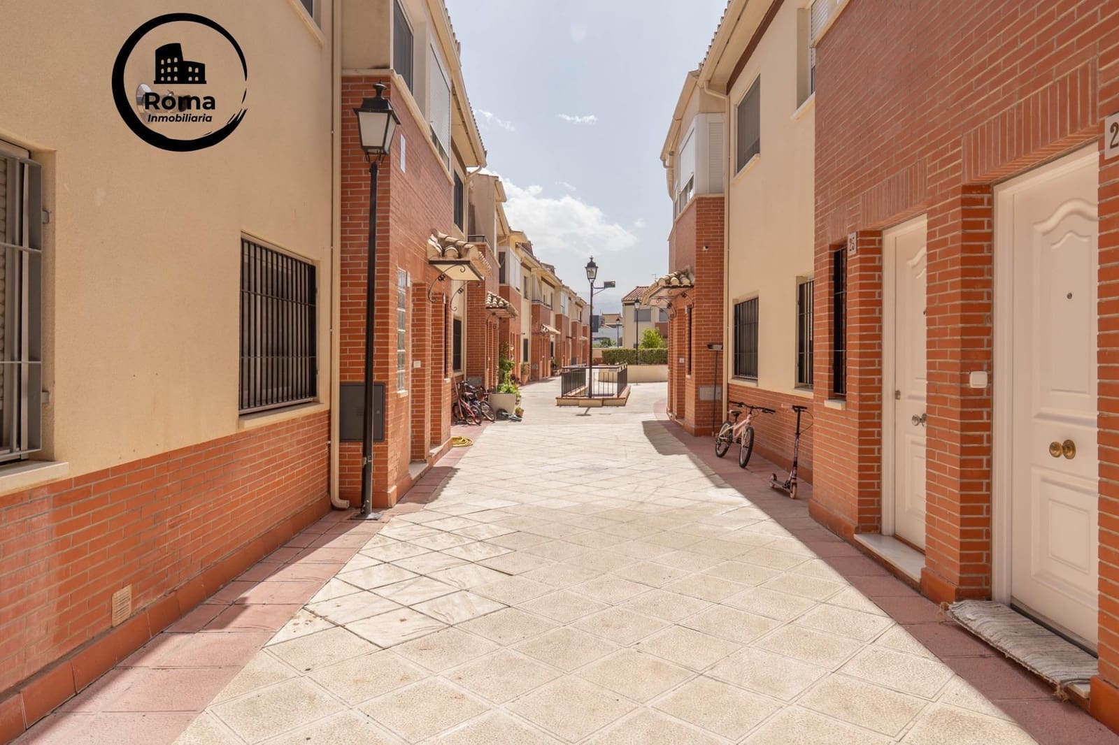 2 chambre Villa/Maison Mitoyenne à vendre à Ogijares avec garage - 149 900 € (Ref: 9794810)