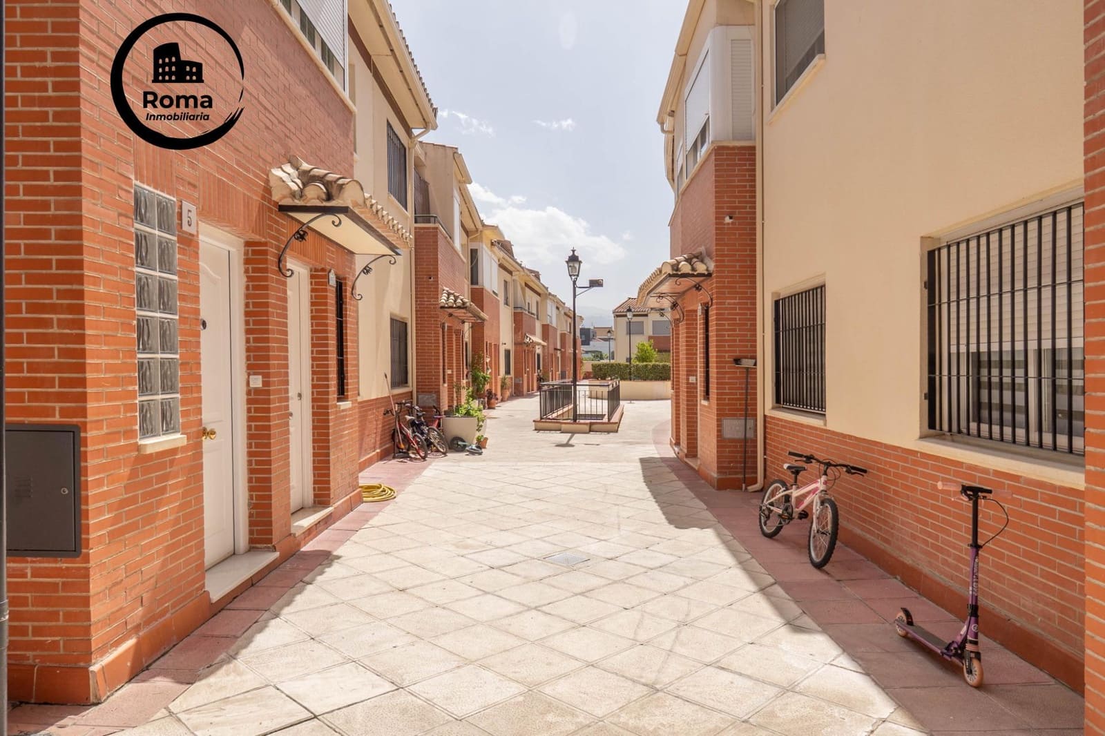 2 chambre Villa/Maison Mitoyenne à vendre à Ogijares avec garage - 149 900 € (Ref: 9794810)