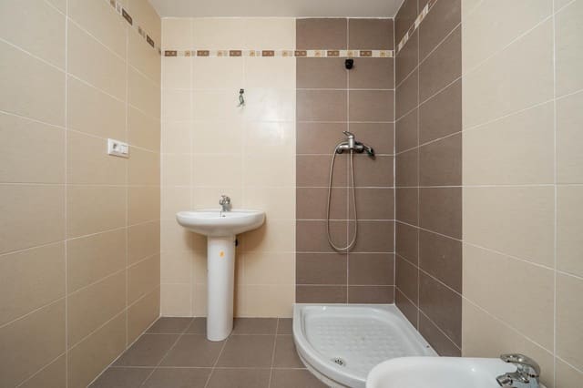 1 slaapkamer Appartement te koop in Las Gabias - € 102.000 (Ref: 9794812)