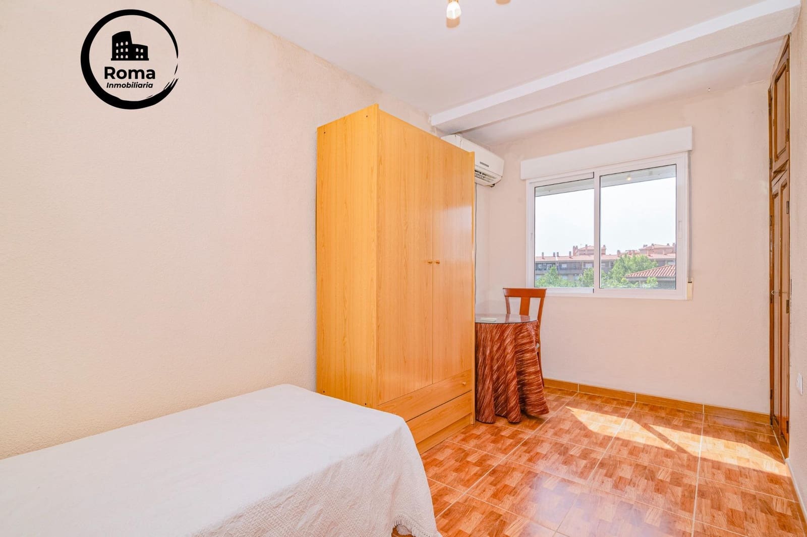 3 slaapkamer Flat te koop in Granada stad - € 137.000 (Ref: 9804462)