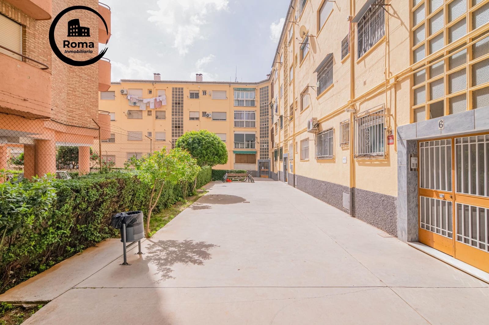 3 slaapkamer Flat te koop in Granada stad - € 137.000 (Ref: 9804462)