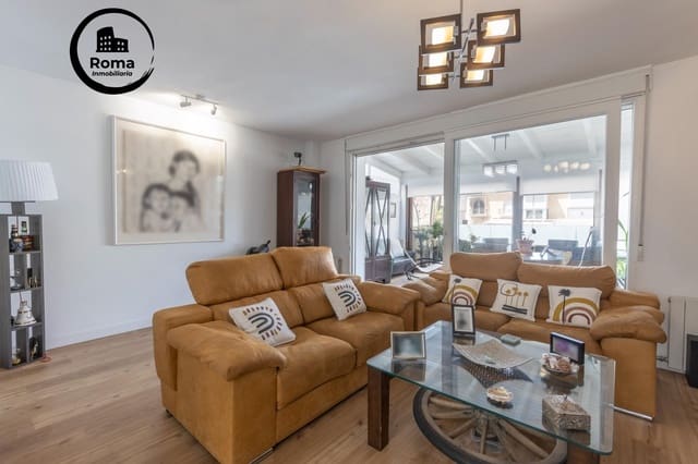 Adosado de 4 habitaciones en Zaidin, Granada ciudad en venta con piscina garaje - 435.000 € (Ref: 9804464)