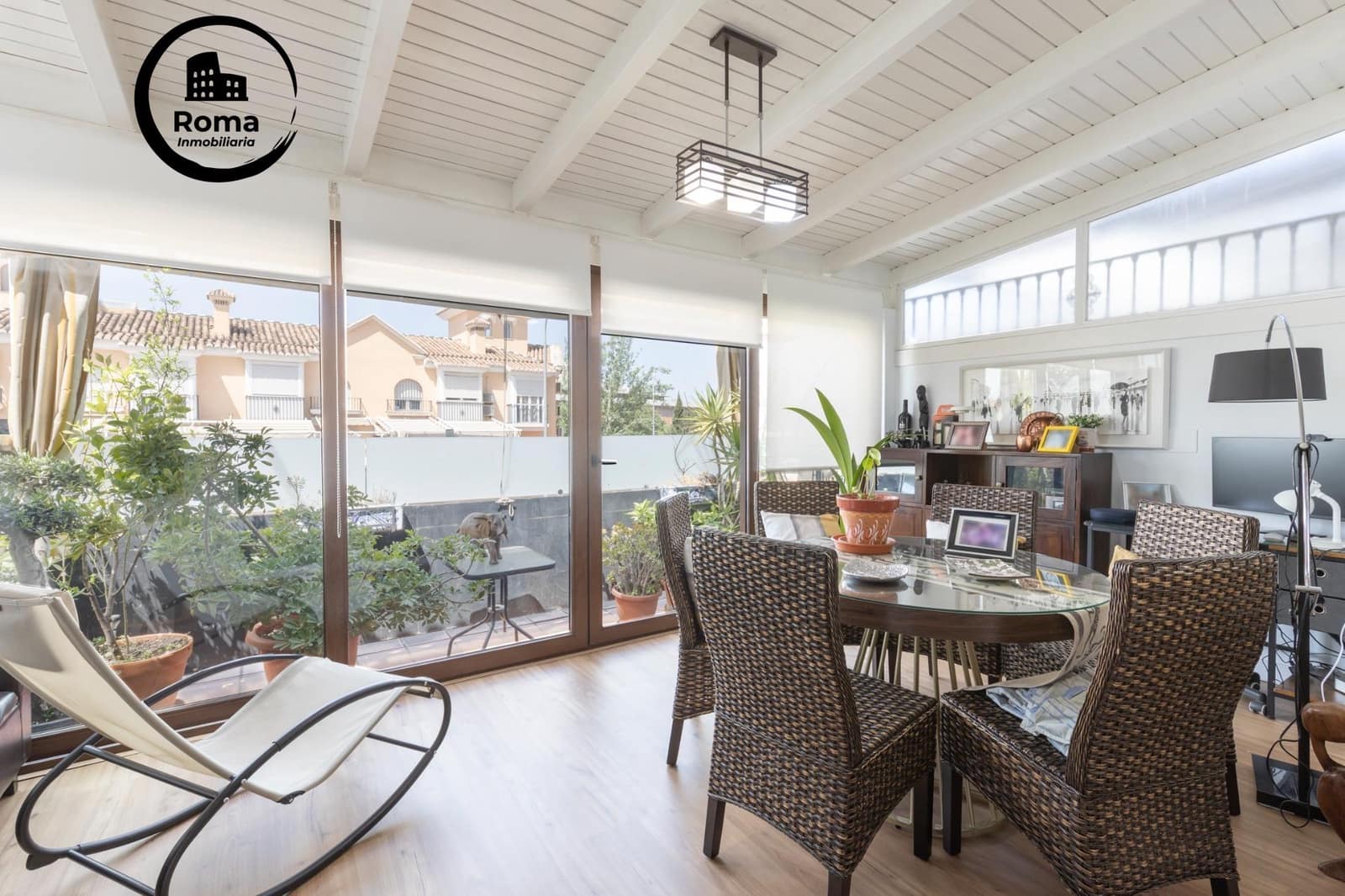 Adosado de 4 habitaciones en Granada ciudad en venta con piscina garaje - 435.000 € (Ref: 9804464)