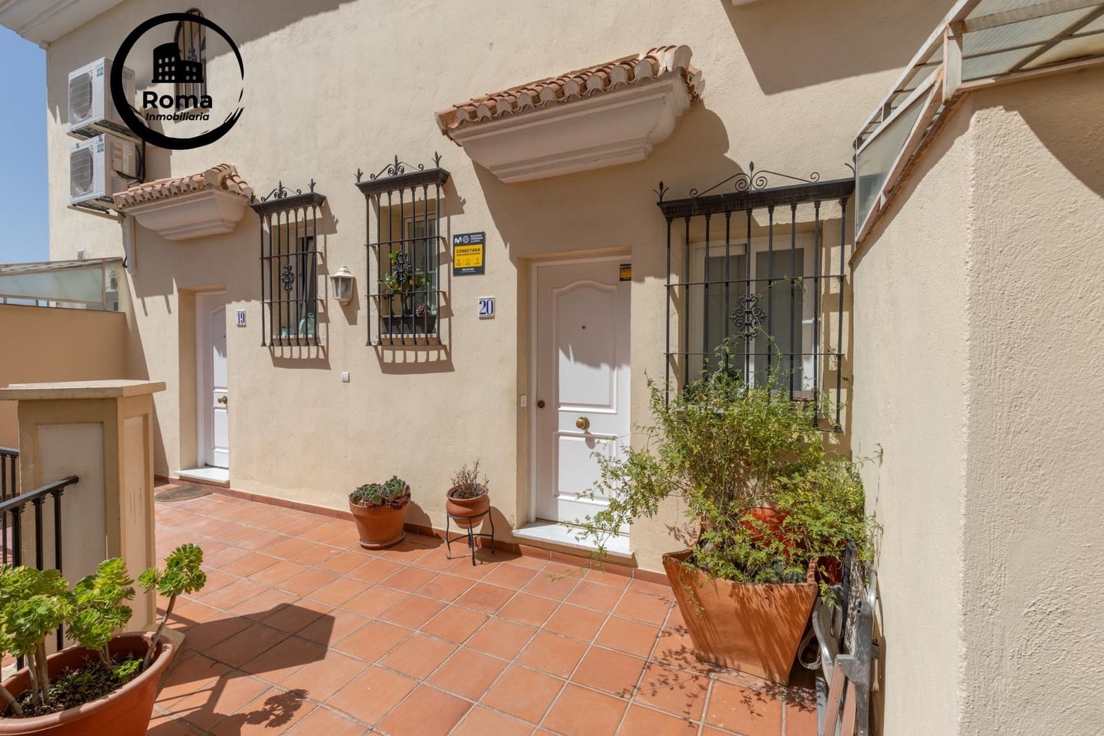 Adosado de 4 habitaciones en Granada ciudad en venta con piscina garaje - 435.000 € (Ref: 9804464)