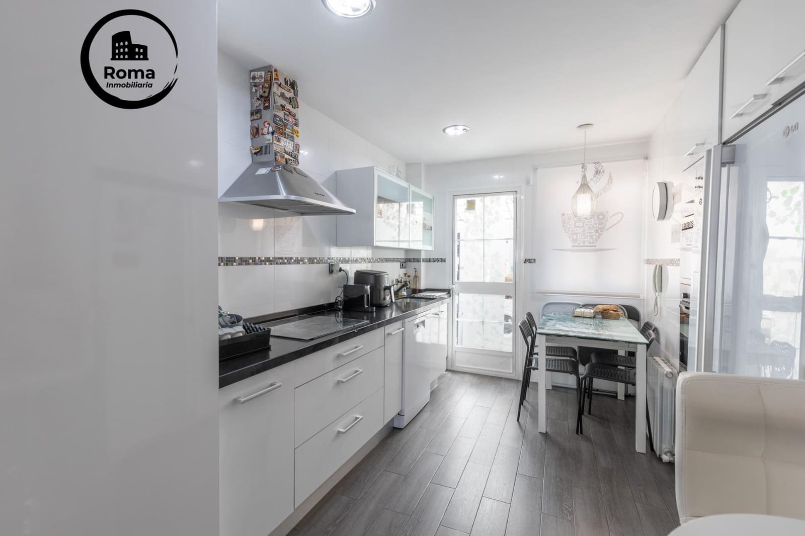 Adosado de 4 habitaciones en Granada ciudad en venta con piscina garaje - 435.000 € (Ref: 9804464)