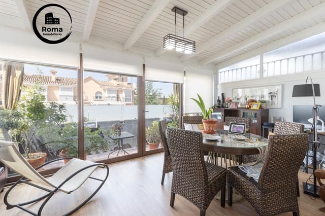 Adosado de 4 habitaciones en Zaidin, Granada ciudad en venta con piscina garaje - 435.000 € (Ref: 9804464)